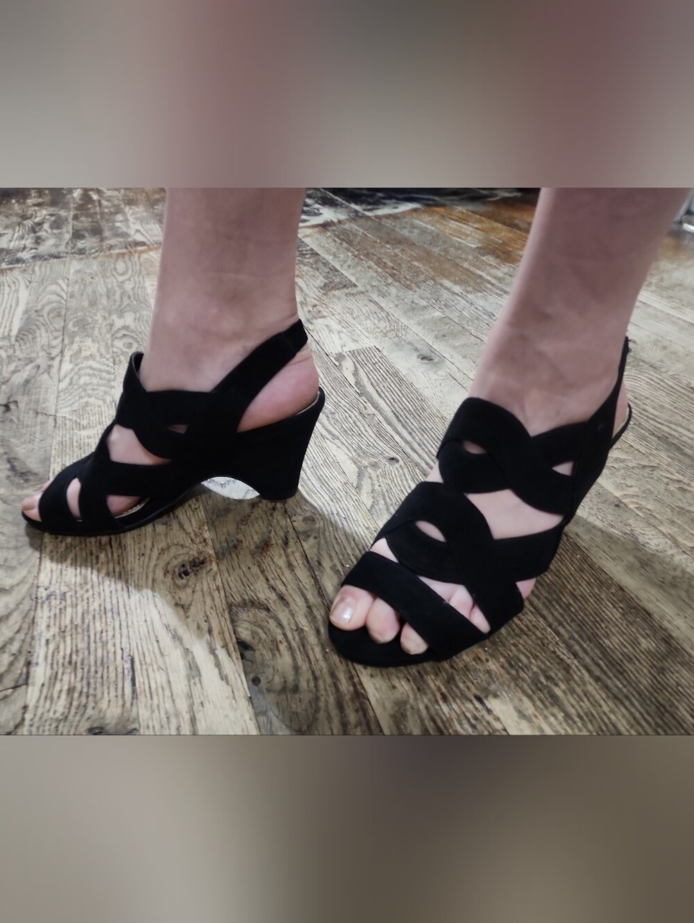 ANN KLEIN BLACK STRAPPY WEDGE SANDALS Faux Suede Upper Size 7 1/2 M I Flex Style